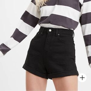 Black Mile-High Rise Levi’s Short